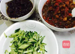 Illustration of how to make noodles with shiitake mushrooms and diced tomatoes 3