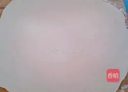 Illustration of how to make crispy scallion pancake 6