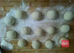 Illustration of how to make sweet potato noodles and mountain vegetable buns 11