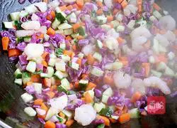 Illustration of how to make shrimp fried rice 4