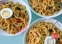 Illustration of how to make vegetable fried noodles 9