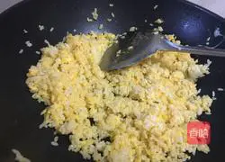 Illustration of how to make fat and fragrant fried rice 4