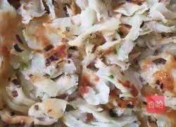 Hand-grabbing Illustration of how to make cakes 16