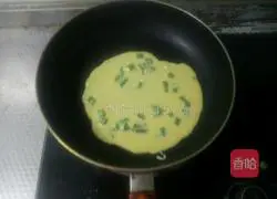 Illustration of how to make scallion egg pancake 4