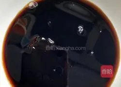 Illustration of how to make noodles with scallion oil 5