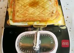 Illustration of how to make a sandwich 4