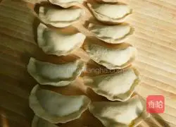 Pork and Celery Dumplings Recipe Illustration 6