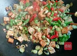 Illustration of how to make egg noodles 10