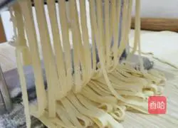 Egg Handmade Illustration of how to make noodles (noodle machine version) 7