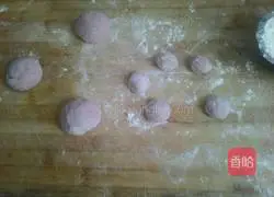 Illustration of how to make purple sweet potato steamed buns 4