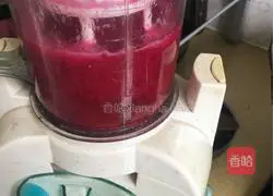 Shiitake Mushrooms and Pork Illustration of how to make stuffed dragon fruit dumplings 4