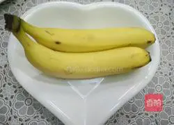 Illustration of how to make banana flying cake 5