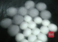 Illustration of how to cook glutinous rice balls 3