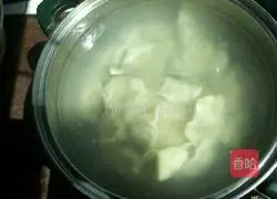 Illustration of how to make egg, leek and shrimp dumplings 15