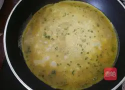 Illustration of how to make green onion egg pancake 4