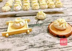 Illustration of how to make Xiao Long Bao 1
