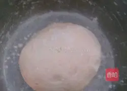 Illustration of how to make freshly pressed corn buns 3