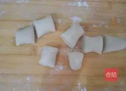 Illustration of how to make buckwheat buns 9