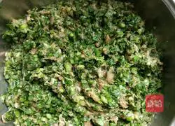 Illustration of how to make leek and meat dumplings 3