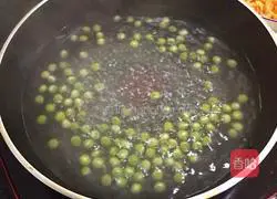 Pineapple Sakura Shrimp Fried Rice Recipe Illustration 2