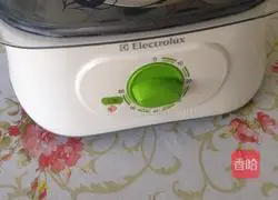 Illustration of making glutinous two-color sandwich cake 13