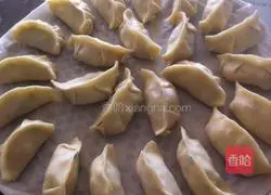 Illustration of how to make cabbage dumplings 7