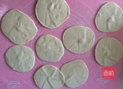 Illustration of how to make kohlrabi steamed buns 10