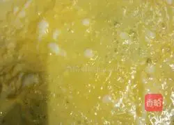 Illustration of how to make fried noodles with egg skin 2