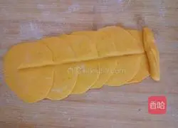 Illustration of how to make pumpkin rose steamed buns 12