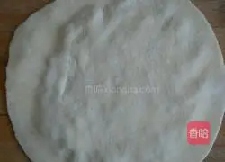 Illustration of how to make beef crispy cakes 5