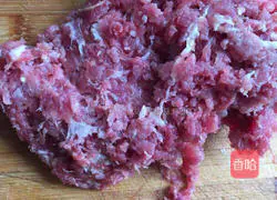 Illustration of how to make bacon, mushroom and tofu dumplings 6