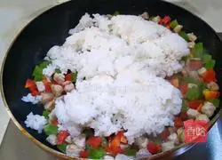 Lettuce and carrot meat Illustration of how to make diced fried rice 10