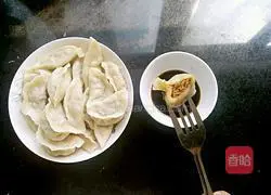 Illustration of how to make potato stuffed dumplings 14