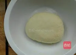 Illustration of how to make millet flour jujube cake 5