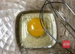 Illustration of how to make egg pancake rolls 2