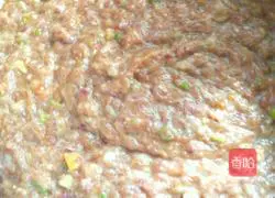 Illustration of how to make steamed buns with pork and radish 1