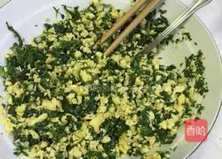 Illustration of how to make shepherd's purse pie 2