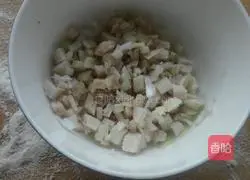 Illustration of how to make mutton oil cake 3