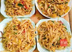 Illustration of how to make delicious egg fried noodles (green pepper and egg fried noodles) 12