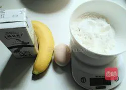 Illustration of how to make banana waffles 1