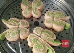 Illustration of how to make butterfly steamed buns 14