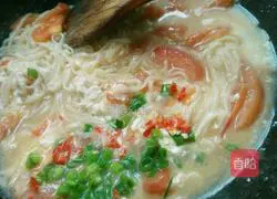 Illustration of how to make tomato noodles 11
