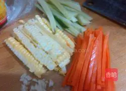 Illustration of how to make fried noodles with fried sauce 1