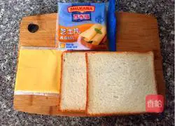 Illustration of how to make cute baby cheese sandwich 1