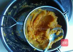 Illustration of how to make sweet potato pancakes 2