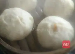 Illustration of how to make cowpea meat buns 4