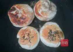 Illustration of how to make fried pancakes 17