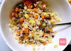 Illustration of how to make glutinous rice eggs 5