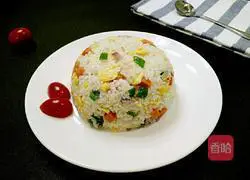 Illustration of how to make onion and ham fried rice 10