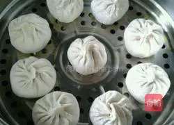 Illustration of how to make beef and carrot stuffed buns 10